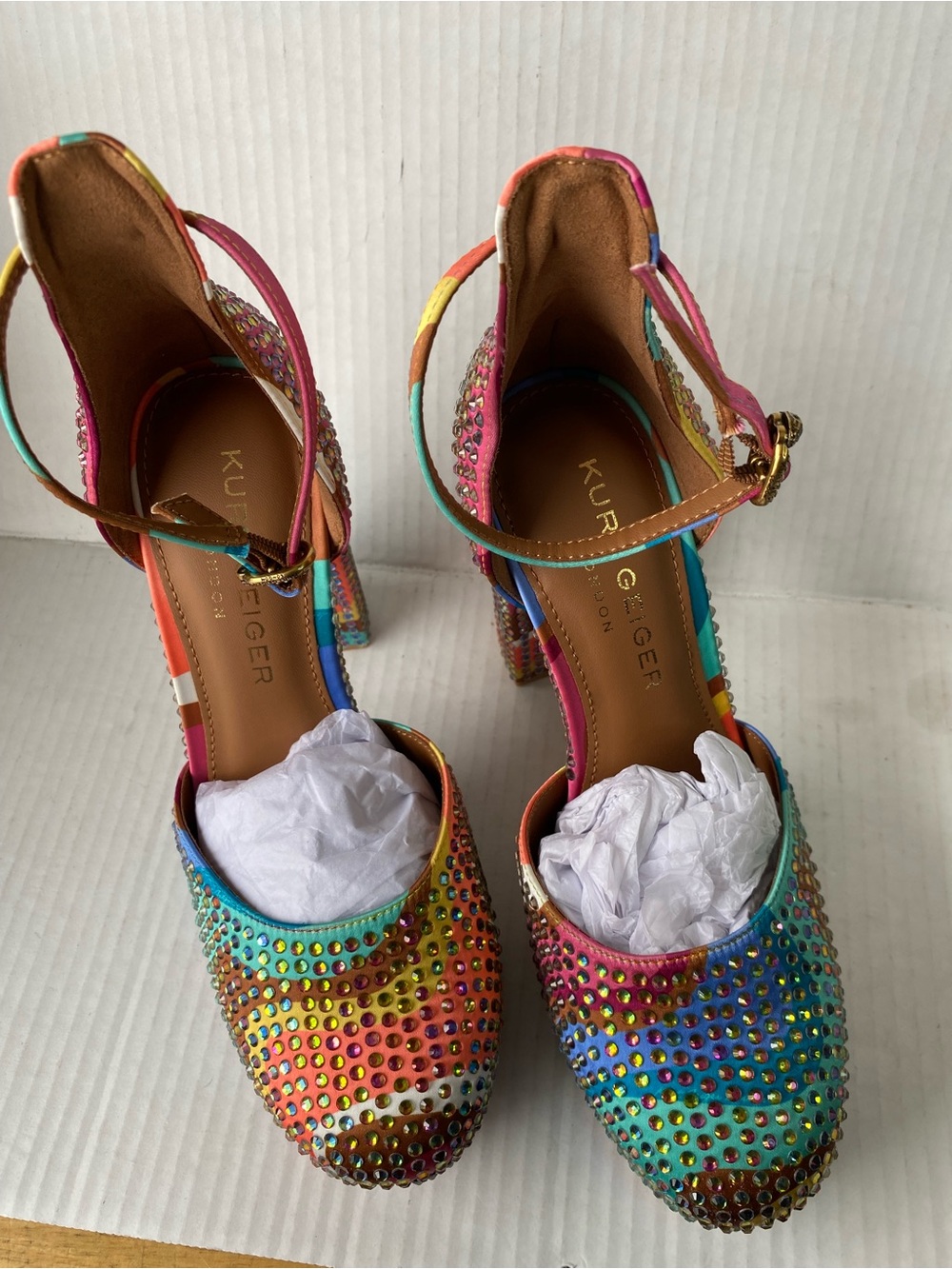 Kurt Geiger Shoreditch Platform Court Heels Rainbow Rhinestone Size 38/ US 7.5 - Picture 4 of 15